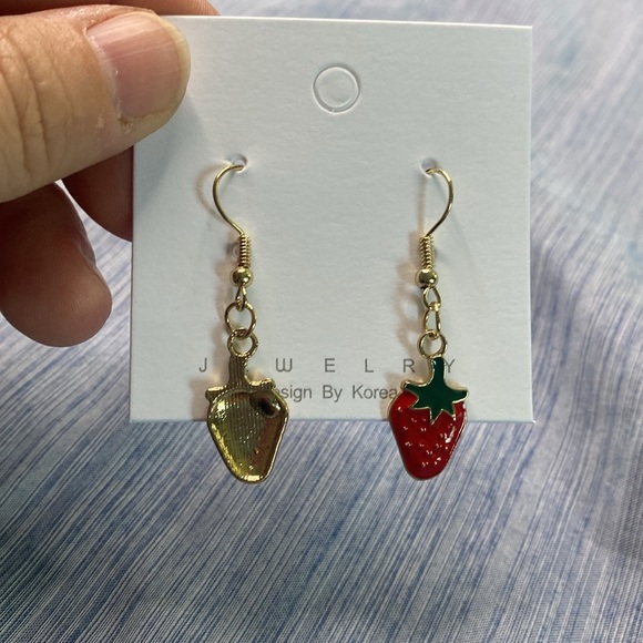 Strawberry Dangle Earrings - Picture 4 of 4
